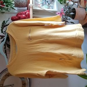 1x yellow shirt with cool zipper feature